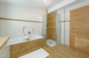 badezimmer-appartement-eben.jpg